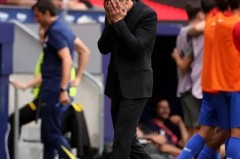 埃基蒂克英联杯破门染红，利物浦主帅斯洛特严厉批评